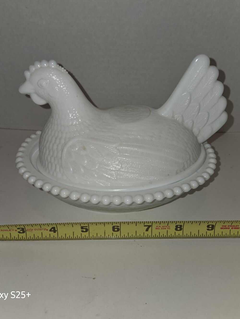 Vintage Indiana Milk Glass Hen On A Nest 7 Inches